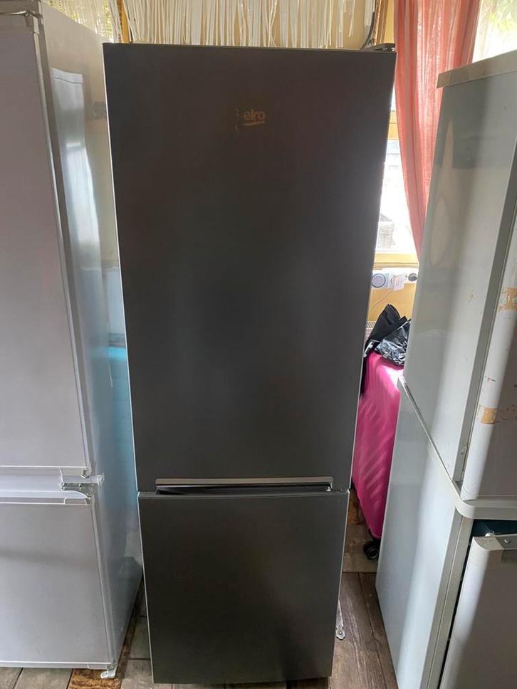 Koelvriescombinatie van Beko.      R, Witgoed en Apparatuur, Koelkasten en IJskasten, Gebruikt, Met aparte vriezer, 200 liter of meer