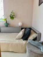 Bed 90x200 WOOOD Connect betongrijs, Ophalen, Zo goed als nieuw, 180 cm of meer, 85 tot 100 cm