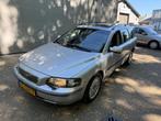 Volvo V70 2.4 T Comfort Line / NIEUWE APK / AUTOMAAT / RIJDT, Leder en Stof, V70, 2435 cc, 1570 kg