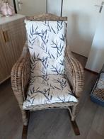 Rotan schommelstoel met kussen, Huis en Inrichting, Ophalen, Bruin, Riet of Rotan, Zo goed als nieuw