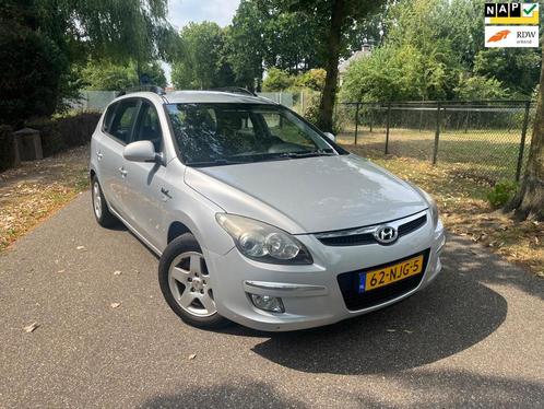 Hyundai I30 CW 1.6i Dynamic Business. BLUE DRIVE | NL AUTO |, Auto's, Hyundai, Bedrijf, Te koop, i30, ABS, Airbags, Airconditioning