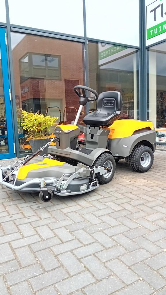Stiga park frontmaaier 2 cilinder zitmaaier  stuurbekrachtin, Tuin en Terras, Zitmaaiers, Zo goed als nieuw, 90 tot 120 cm, Ophalen of Verzenden