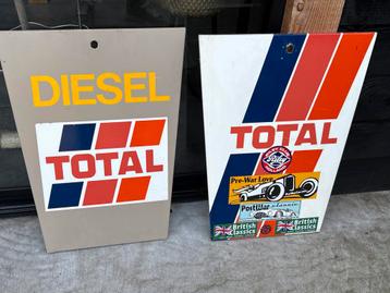 2 Metalen Reclame Borden beschikbaar voor biedingen