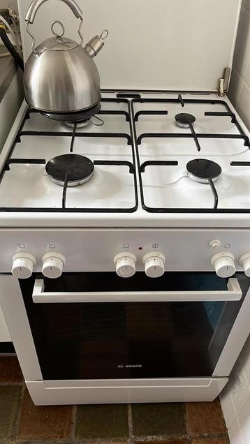 Bosch Gasfornuis - 4 Kookzones beschikbaar voor biedingen