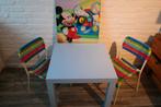 Kindertafel met 2 stoeltjes en schilderij, Ophalen, Zo goed als nieuw, Tafel(s) en Stoel(en)