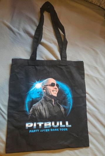 Pitbull tas beschikbaar voor biedingen