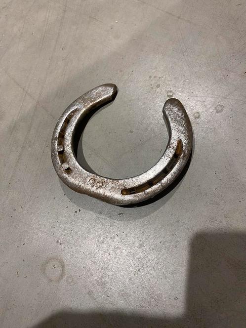 Gezocht gebruikte hoefijzers, Dieren en Toebehoren, Paarden en Pony's | Overige Paardenspullen, Ophalen of Verzenden
