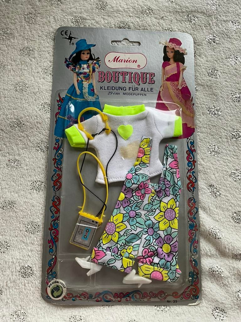 Vintage marion boutique barbie outfit. Nieuw geseald., Verzamelen, Poppen, Ophalen of Verzenden, Nieuw