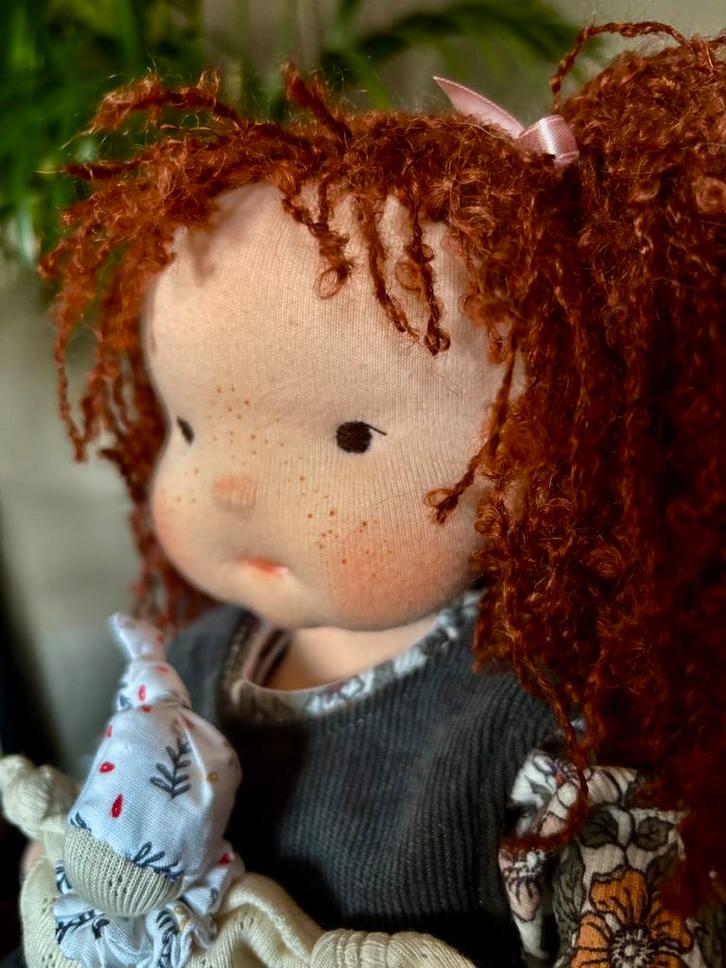 Zonnekind Pop Waldorf - Miss Chrissy Christmas - 36cm, Kinderen en Baby's, Speelgoed | Poppen, Nieuw, Overige typen, Ophalen of Verzenden