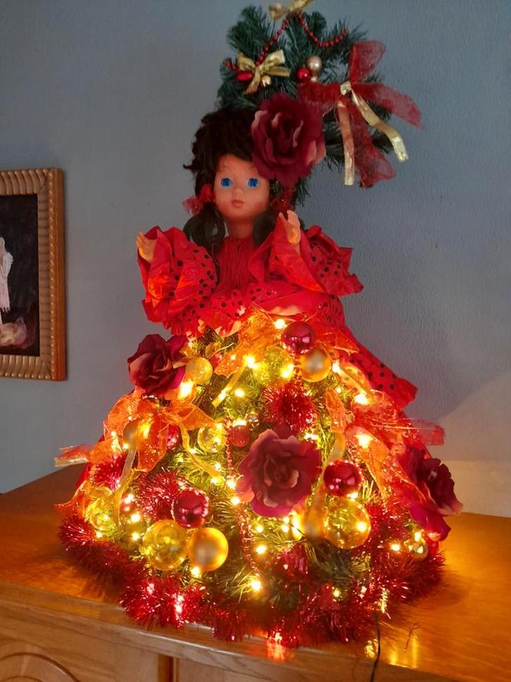 Mooie kerst pop geheel compleet met verlichting, Diversen, Kerst, Zo goed als nieuw, Ophalen