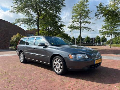 Volvo V70 Edition II 2.4L 5 cillinder 140PK 2006 Youngtimer, Auto's, Volvo, Particulier, V70, ABS, Airbags, Airconditioning, Centrale vergrendeling