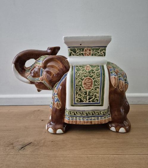 Antieke vintage keramieken olifant beeld plantentafel, Antiek en Kunst, Antiek | Keramiek en Aardewerk, Ophalen