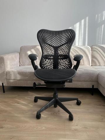 Herman Miller Mirra bureaustoel beschikbaar voor biedingen