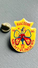Haasdonk de nachtvlinder 1996 karnaval pin, Verzamelen, Speldjes, Pins en Buttons, Ophalen of Verzenden, Zo goed als nieuw