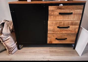 Mango houten dressoir 1 meter breed , 80 cm hoogte , diep 42 beschikbaar voor biedingen