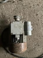 220 motor.  1pk 1420 toeren, Ophalen of Verzenden, Zo goed als nieuw