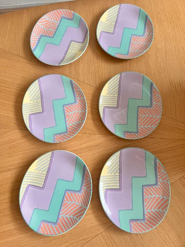 6x vintage ontbijtborden Memphis style pastel geometrisch, Huis en Inrichting, Keuken | Servies, Zo goed als nieuw, Bord(en), Overige stijlen