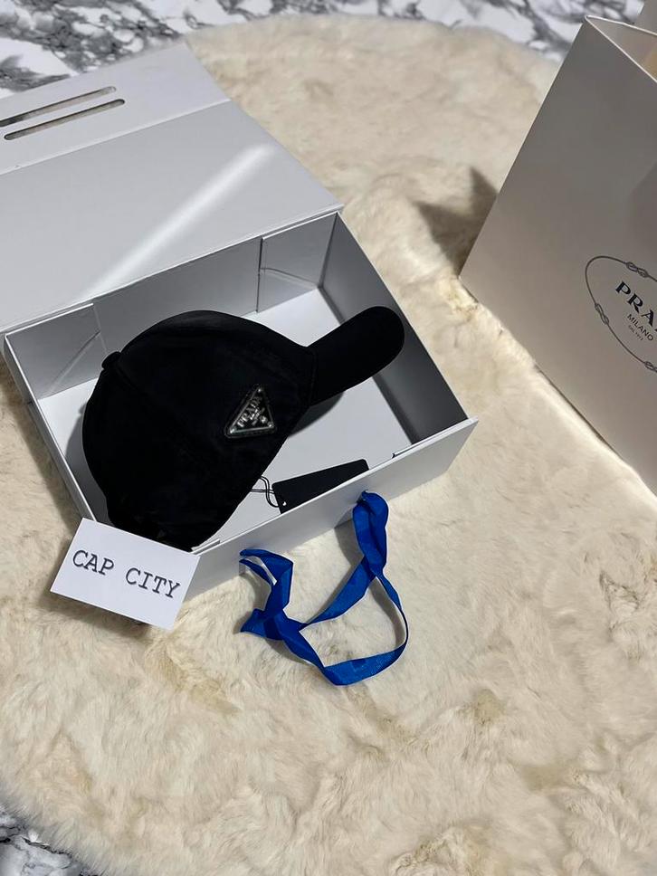 Prada, burberry, fendi petten, Kleding | Heren, Hoeden en Petten, Nieuw, Ophalen of Verzenden