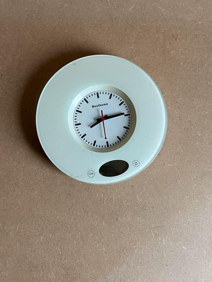 Besthome Klok, Huis en Inrichting, Woonaccessoires | Klokken, Gebruikt, Wandklok, Analoog, Ophalen of Verzenden