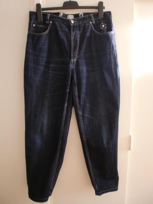 Prachtige Jeans broek met bij 1 zak leuke kleine sterretjes., Kleding | Dames, Spijkerbroeken en Jeans, Zo goed als nieuw, W30 - W32 (confectie 38/40)