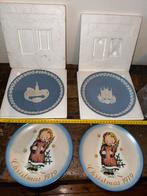 4 oude kerst sier borden hummel en wedgwood jaar borden, Antiek en Kunst, Antiek | Wandborden en Tegels, Ophalen of Verzenden