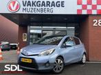 Toyota Yaris 1.5 Full Hybrid Dynamic // PANO DAK // NAVI //, Gebruikt, Zwart, 4 cilinders, Blauw