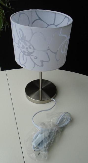 TAFELLAMP SCHEMERLAMP STAANDE WIT 33 CM Nieuw  beschikbaar voor biedingen