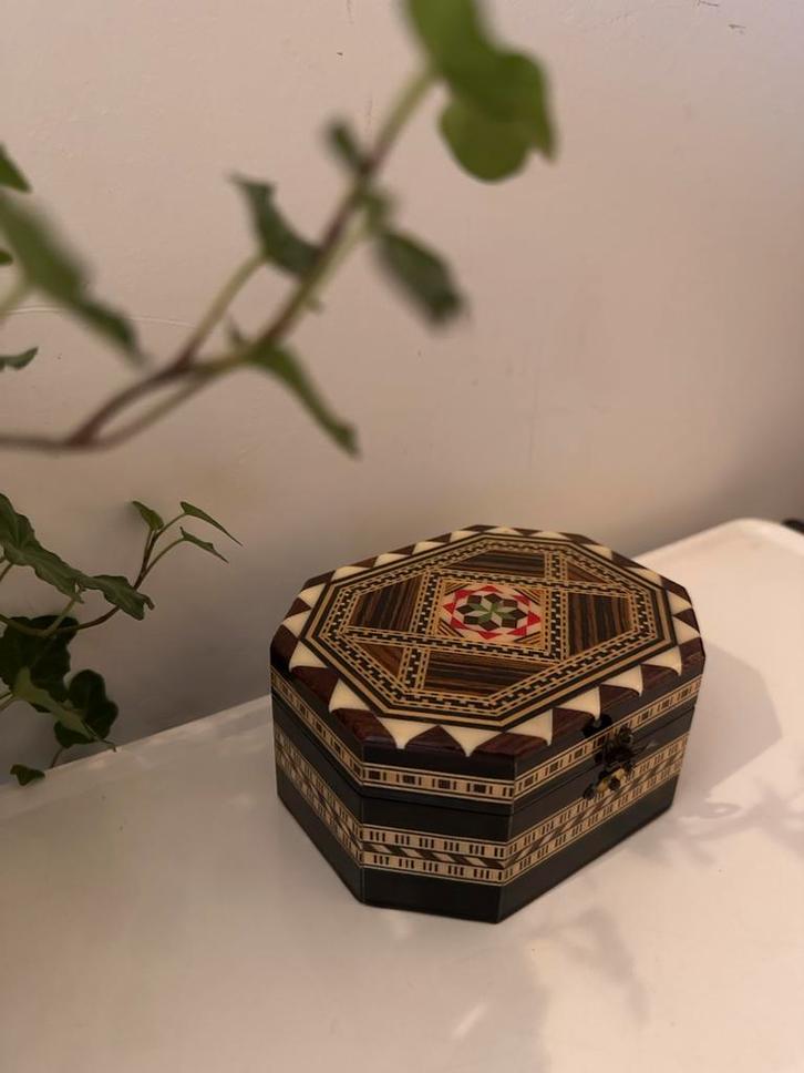 Bewaardoosje met mozaïek motief, Antiek en Kunst, Antiek | Woonaccessoires, Ophalen of Verzenden