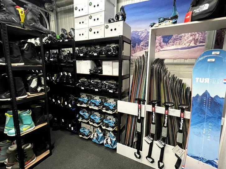 Grote voorraad snowboards, snowboardschoenen en bindingen!, Sport en Fitness, Snowboarden, Zo goed als nieuw, Board, Ophalen of Verzenden