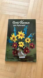 Pakket materiaal nylon bloemen maken, Hobby en Vrije tijd, Overige Hobby en Vrije tijd, Ophalen, Zo goed als nieuw
