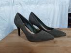 Pumps maat 36, Ophalen, Nieuw, Grijs