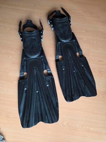 Mares duivinnen Regular Zwart DIN7876B beschikbaar voor biedingen