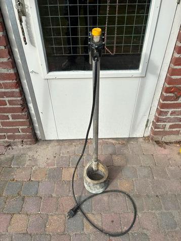 Dompelaar beschikbaar voor biedingen