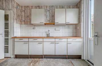 Complete Keuken - Wit met Houten Blad beschikbaar voor biedingen