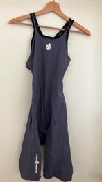 Wedstrijd badpak mad wave carbon maat M/L, Kleding | Dames, Badmode en Zwemkleding, Ophalen of Verzenden, Gedragen, Grijs, Badpak