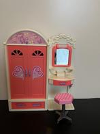 Barbie Kleding kast / kledingkast en kaptafel met licht, Kinderen en Baby's, Speelgoed | Poppen, Ophalen, Gebruikt, Barbie