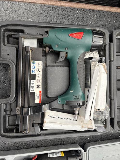 Airpress Tacker 45420/5 + Nieten, Doe-het-zelf en Verbouw, Compressors, Zo goed als nieuw, Minder dan 6 bar, Minder dan 25 liter
