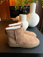 Nieuwe UGG Mini II Laarzen Mt. 43 met bon, Kleding | Dames, Schoenen, Ophalen, Nieuw, Bruin, Lage of Enkellaarzen