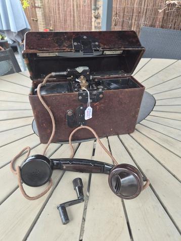 Veldtelefoon 1944. beschikbaar voor biedingen