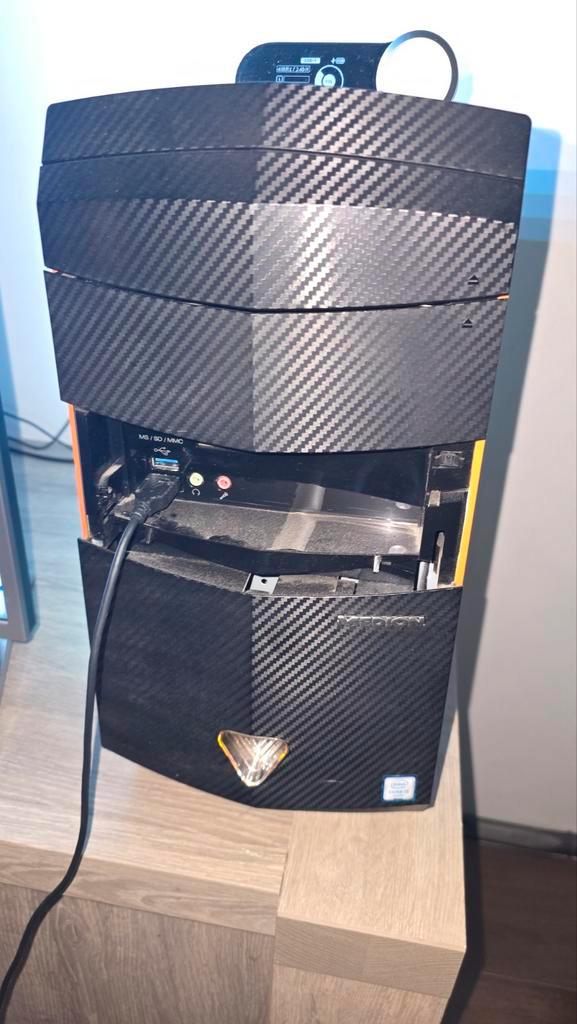 Medion PC Desktop - Goed Onderhouden, Computers en Software, Desktop Pc's, Gebruikt, 2 tot 3 Ghz, HDD, SSD, 16 GB, Met videokaart