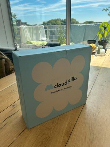 Cloudpillo matrasbeschermer beschikbaar voor biedingen