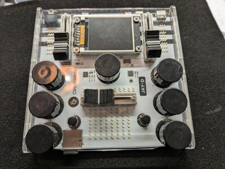 CircuitMess Jay-D DJ Mixer, Muziek en Instrumenten, Dj-sets en Draaitafels, Zo goed als nieuw, Dj-set, Overige merken, Ophalen of Verzenden