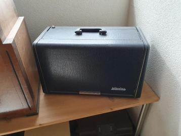 Hallicvrafters portable beschikbaar voor biedingen