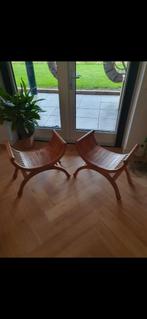 2 hardhouten stoelen te koop., Ophalen, Gebruikt, Minder dan 4 stoelen