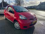 Toyota Aygo 1.0-12V Access 3DRS, Nieuwe APK, Auto's, Voorwielaandrijving, 4 stoelen, 68 pk, Bedrijf