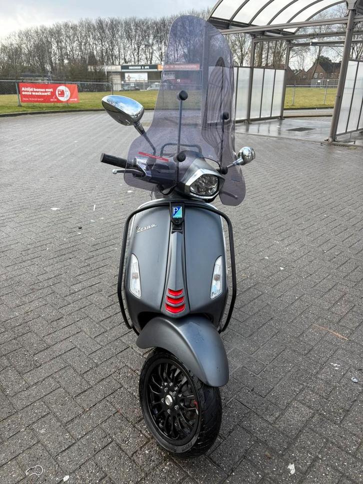 Vespa sprint full option, Fietsen en Brommers, Scooters | Vespa, Zo goed als nieuw, Vespa S, Maximaal 45 km/u, Benzine, Ophalen of Verzenden