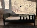 Grijs peuterbed 140x70 - Gebruikte staat, Kinderen en Baby's, Ophalen of Verzenden, Gebruikt, Ledikant