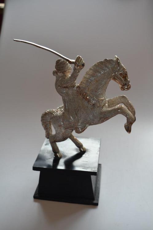zilveren (?) mongoolse ruiter met zwaard te paard, Antiek en Kunst, Antiek | Goud en Zilver, Zilver, Ophalen of Verzenden