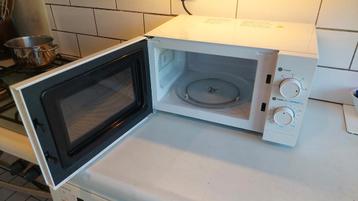EENVOUDIGE, NETTE MAGNETRON top voor senioren beschikbaar voor biedingen
