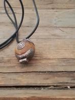 Vintage Tibetaanse Hanger met Leren Ketting, Overige materialen, Gebruikt, Overige voorstellingen, Bruin
